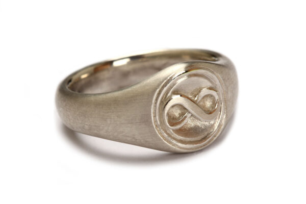 Ring "Liegende Acht" in Silber